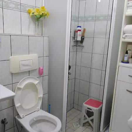 Apartment Closer To Seashore Side